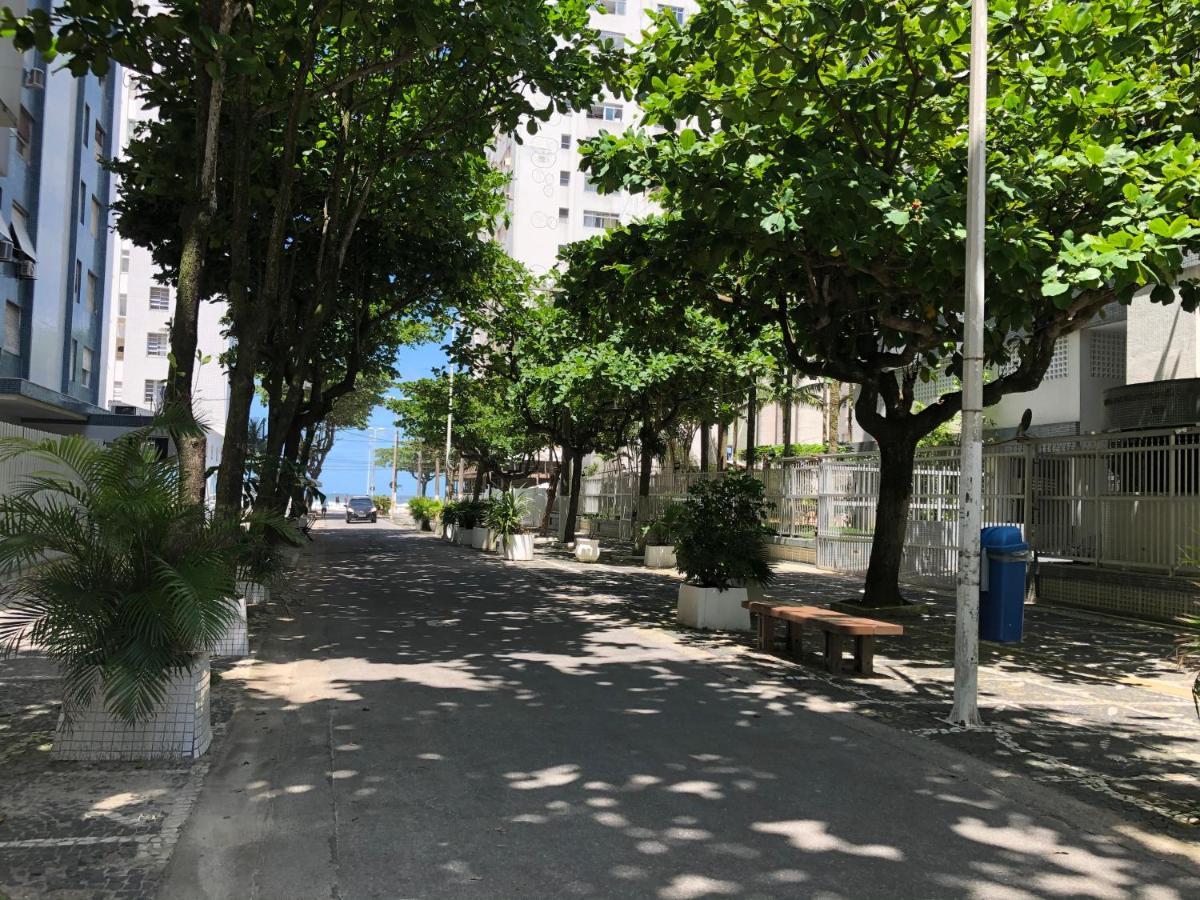Apto aconchegante, bem localizado, churrasqueira na varanda, serviço de limpeza diária, serviço de praia - Pitangueiras - Guarujá Exterior foto